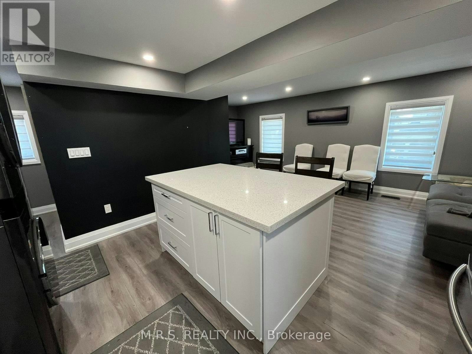 2-26 Hillcrest Avenue, Brampton, ON, L6W 1Y8