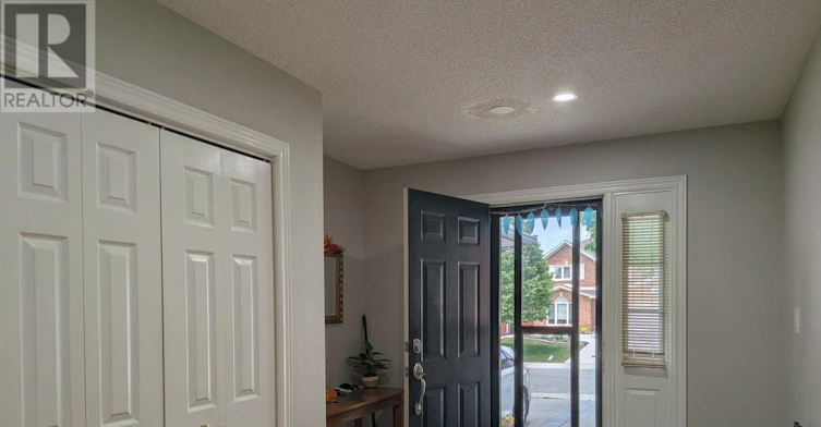 UPPER-45 Caswell Drive, Hamilton, ON, L9C 7N3 - 3
