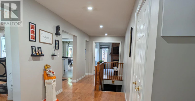 UPPER-45 Caswell Drive, Hamilton, ON, L9C 7N3 - 2