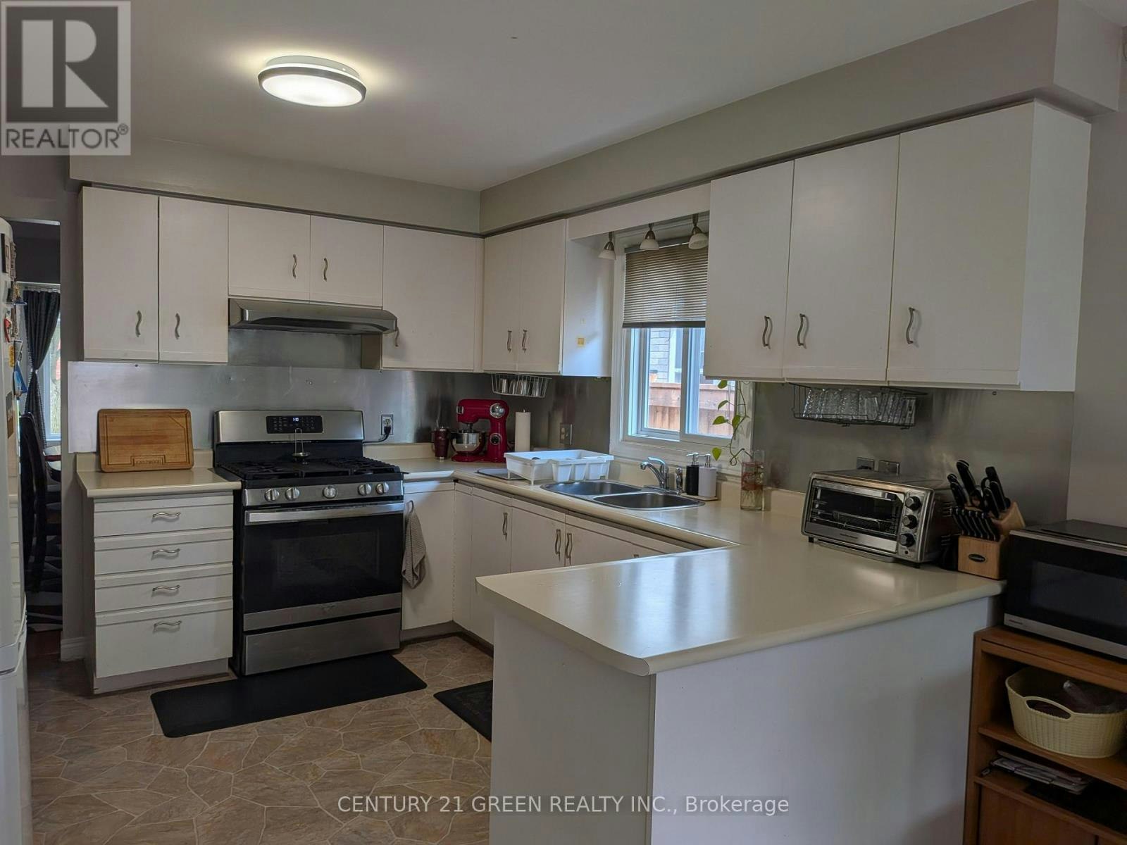 UPPER-45 Caswell Drive, Hamilton, ON, L9C 7N3 - 7