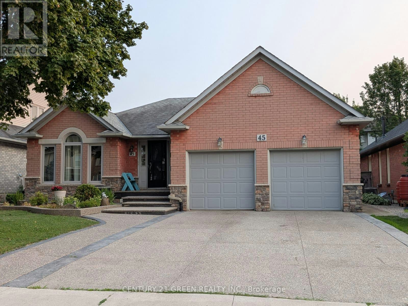 UPPER-45 Caswell Drive, Hamilton, ON, L9C 7N3