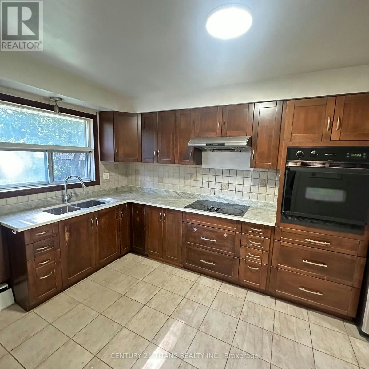 34 Watson Street, Toronto, ON, M1C 1E3 - 9