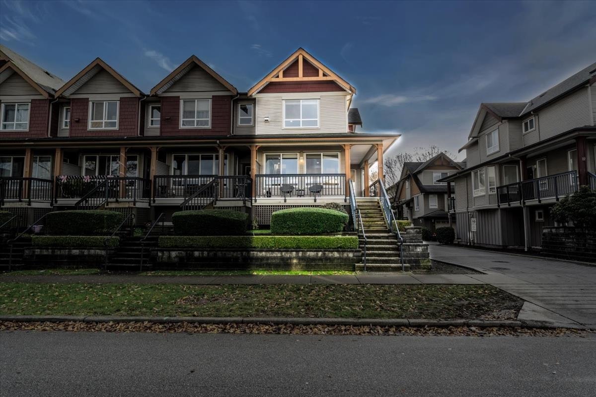 26-16772 61 Avenue, Surrey, BC, V3S 4P2