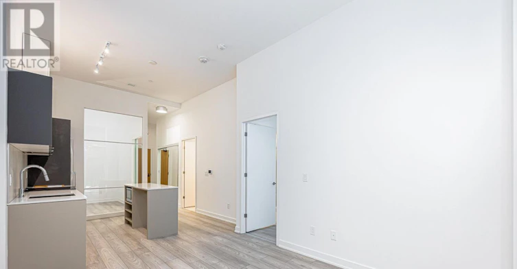 105-8 Tippett Road, Toronto, ON, M3H 0E7 - 4