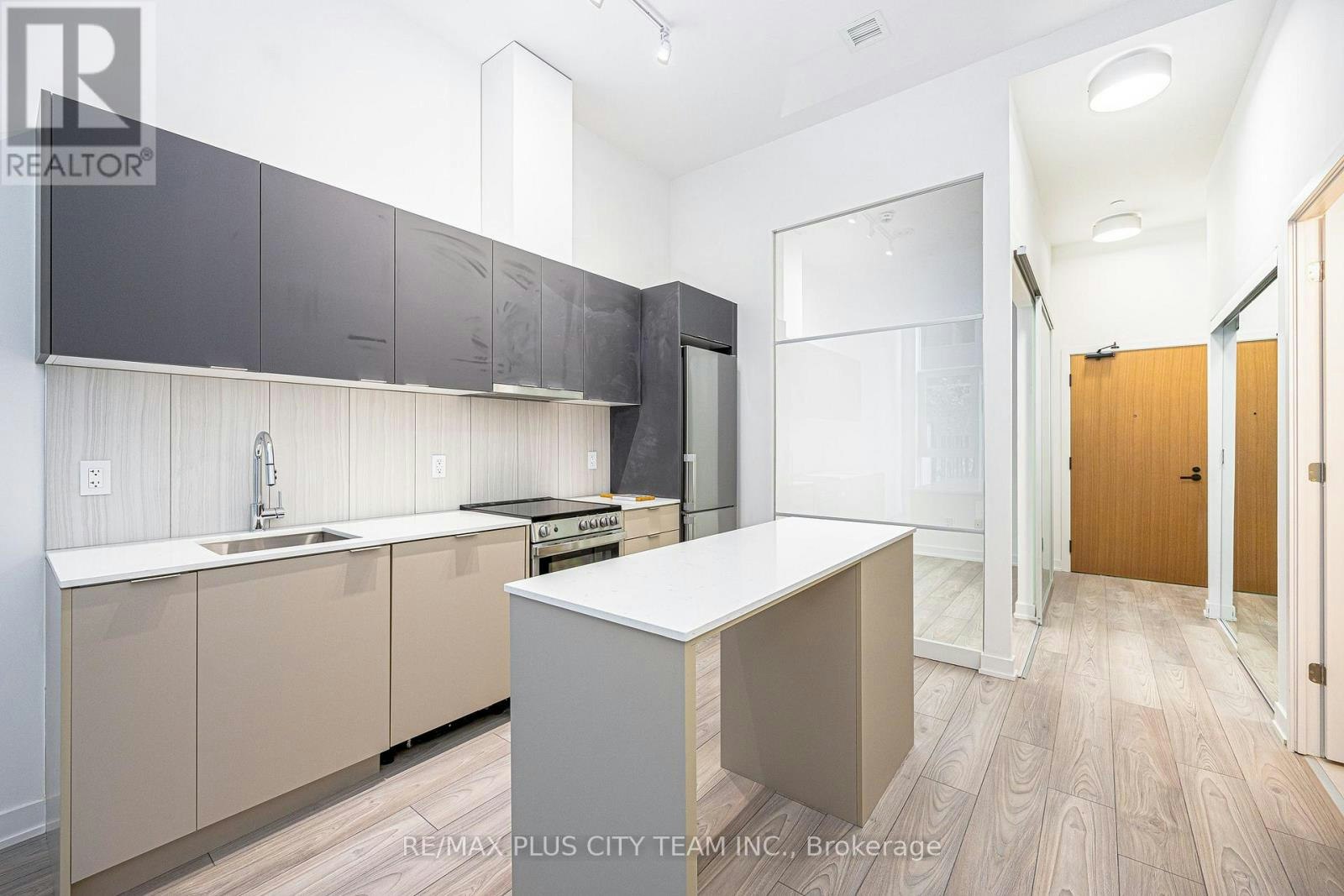 105-8 Tippett Road, Toronto, ON, M3H 0E7 - 5
