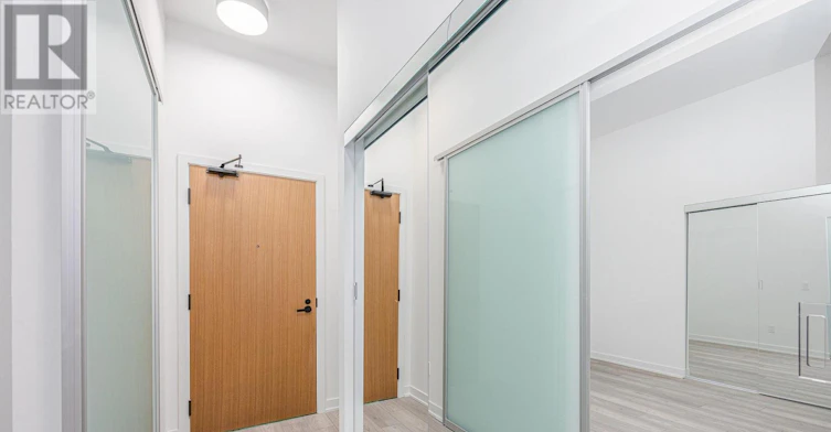 105-8 Tippett Road, Toronto, ON, M3H 0E7 - 9