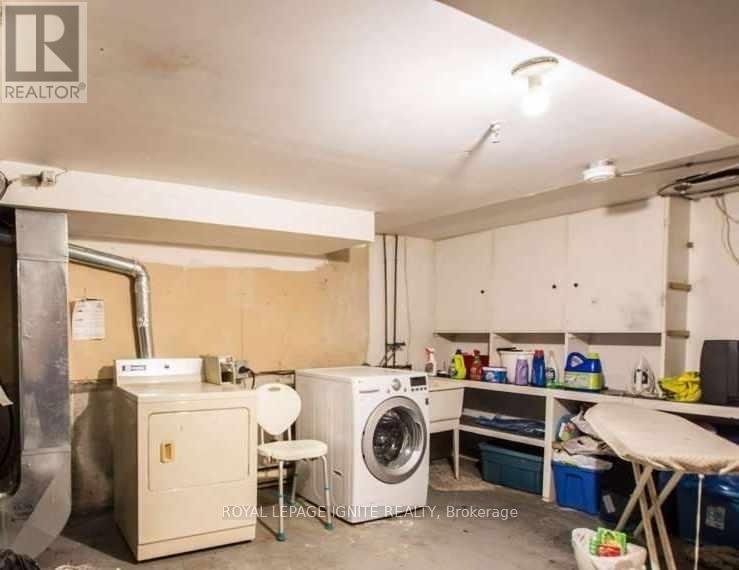 ROOM 1U-170 Hickling Trail, Barrie, ON, L4M 5T8 - 5