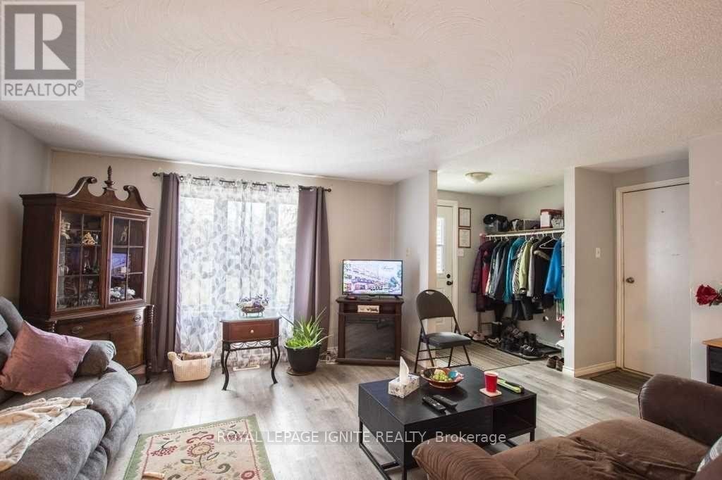 ROOM 1U-170 Hickling Trail, Barrie, ON, L4M 5T8 - 2