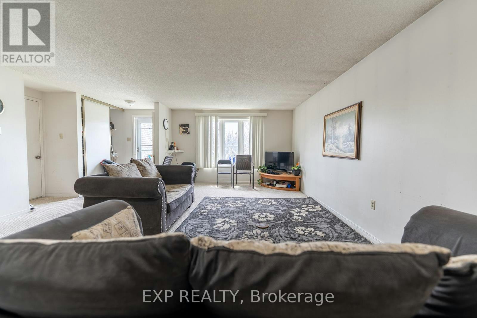6 Hickling Trail, Barrie, ON, L4M 5V7 - 6