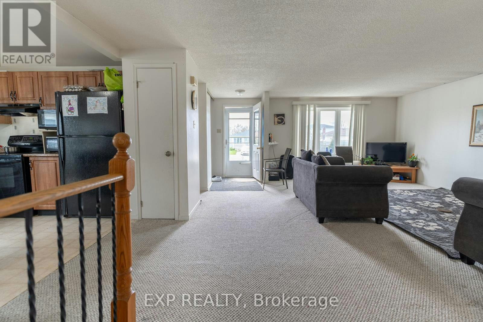 6 Hickling Trail, Barrie, ON, L4M 5V7 - 8