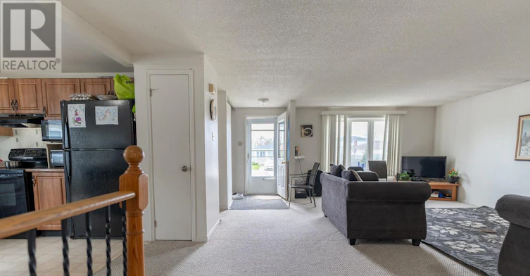 6 Hickling Trail, Barrie, ON, L4M 5V7 - 8