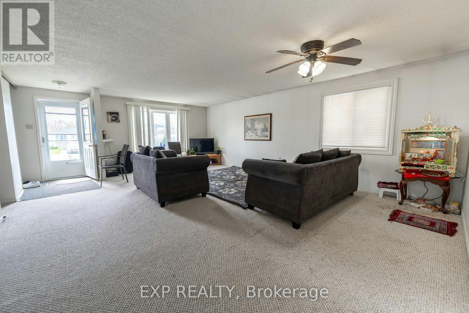 6 Hickling Trail, Barrie, ON, L4M 5V7 - 7