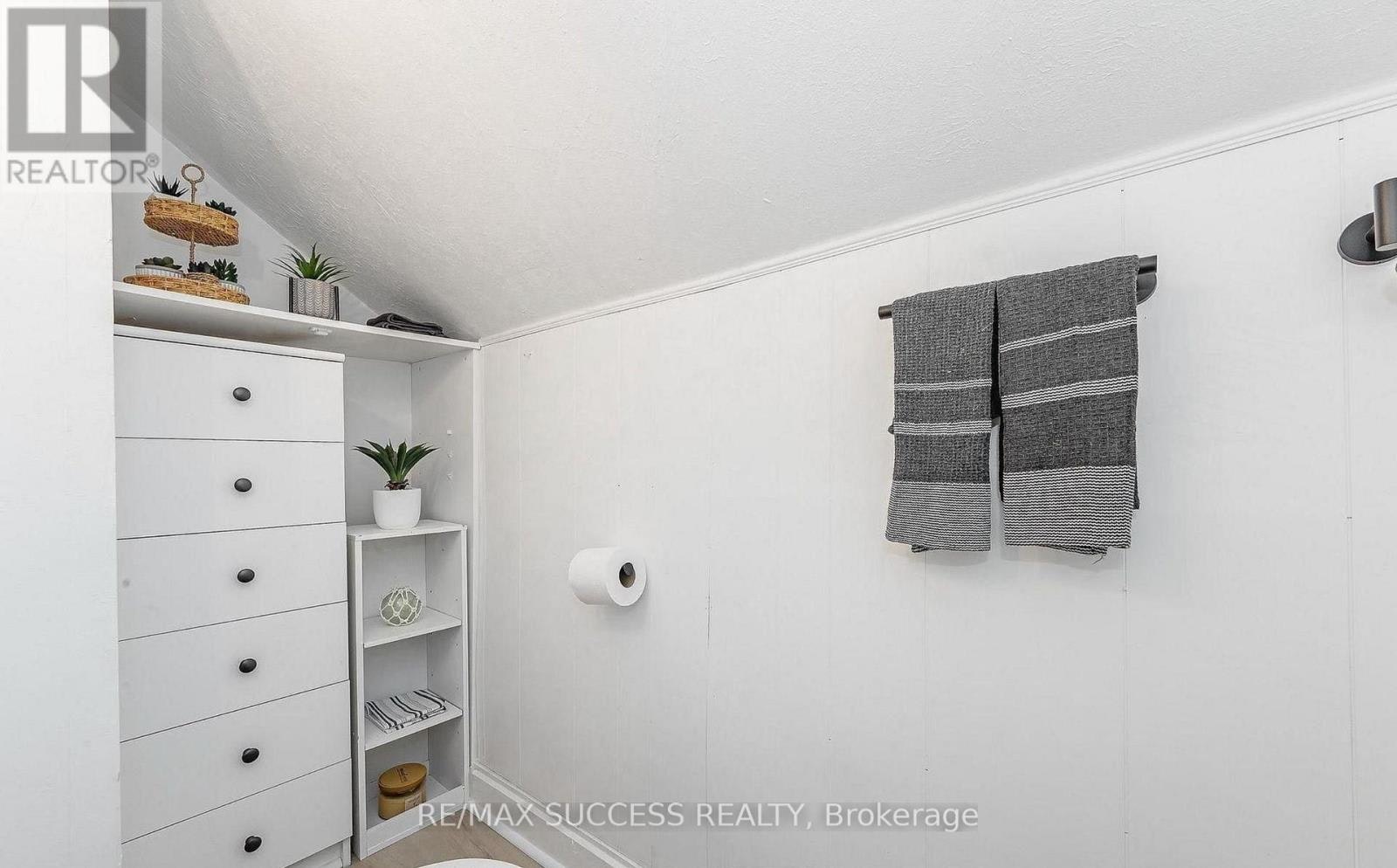 17 Dover Street, Woodstock, ON, N4S 3L7 - 26