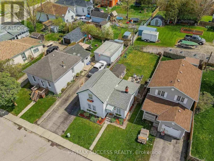 17 Dover Street, Woodstock, ON, N4S 3L7 - 35