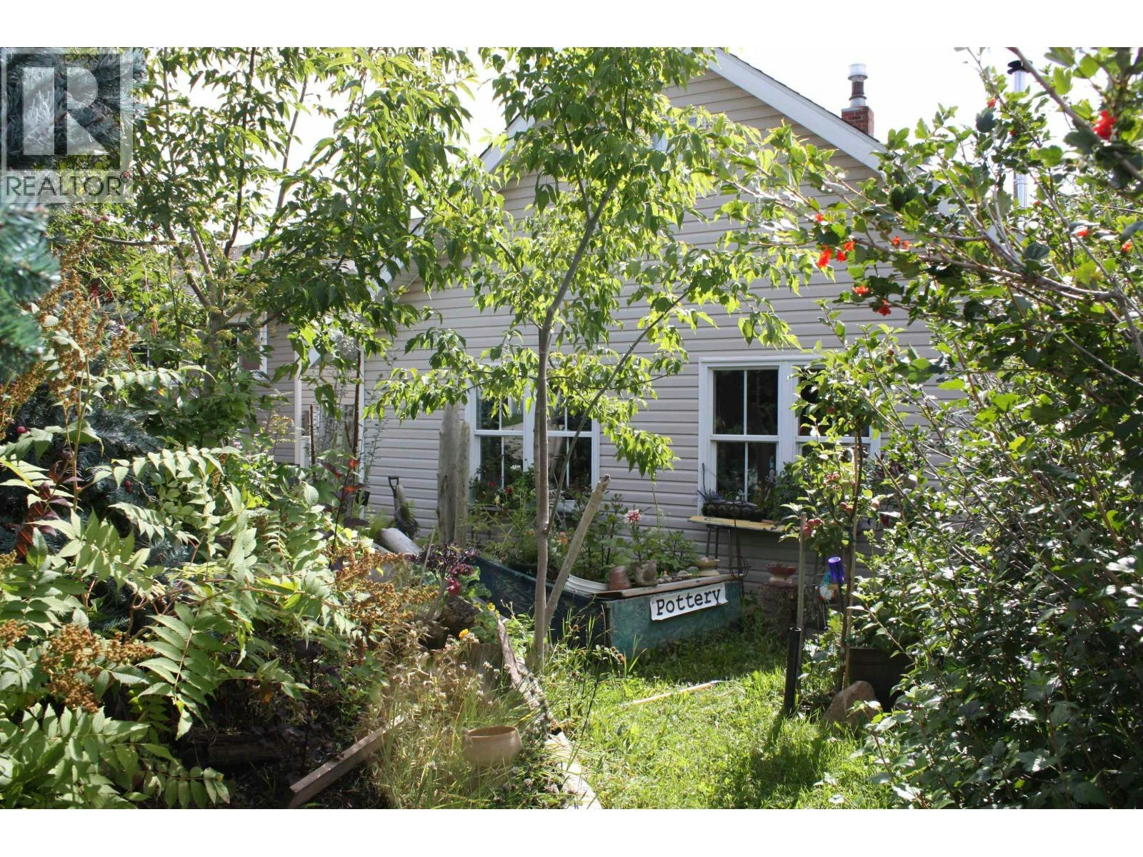 10419 104 Avenue, Fort St. John, BC, V1J 2K9