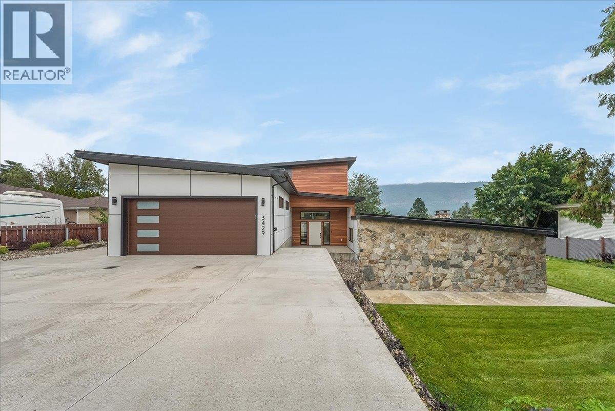 3429 8th Avenue, Castlegar, BC, V1N 4L1