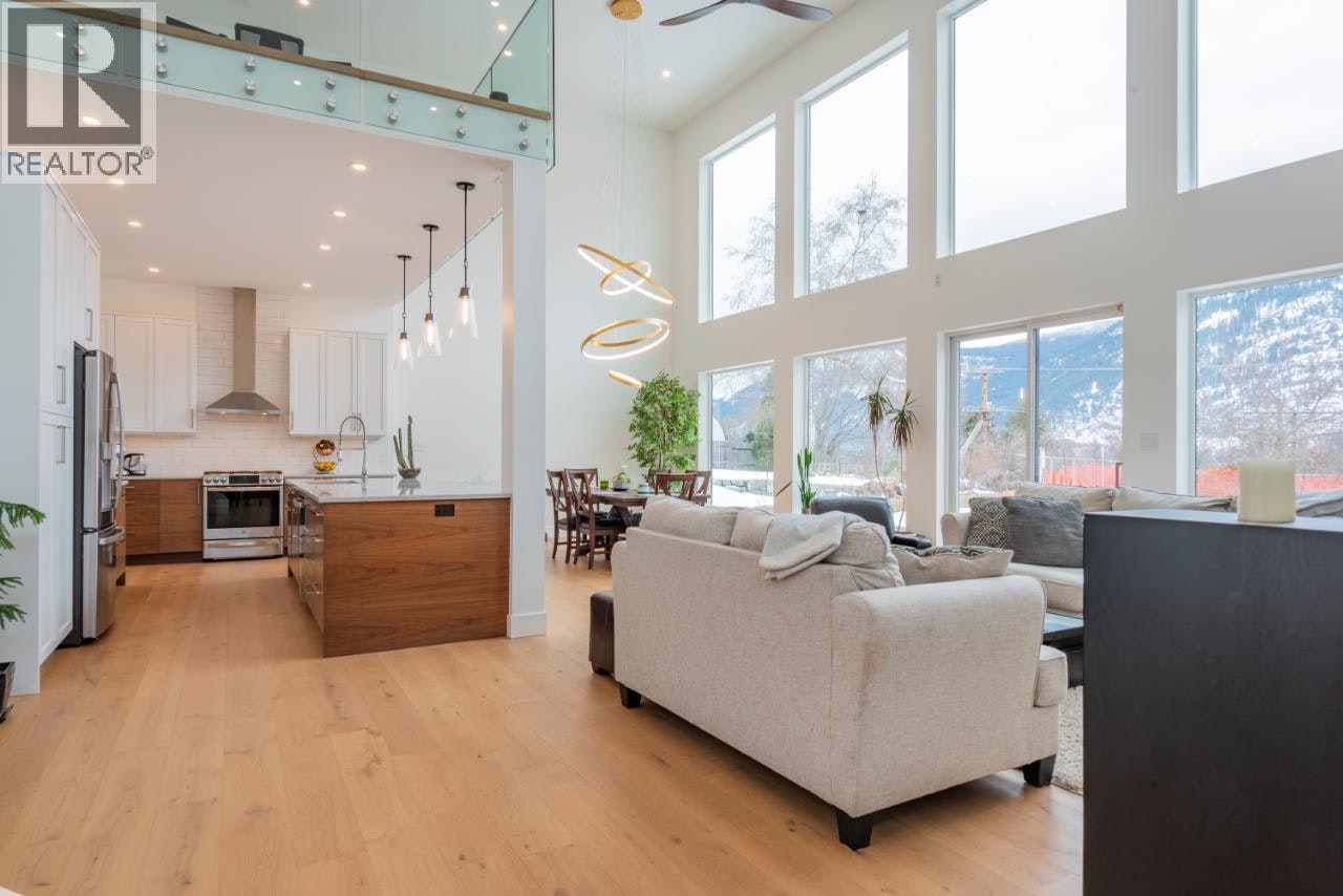 3429 8th Avenue - 5