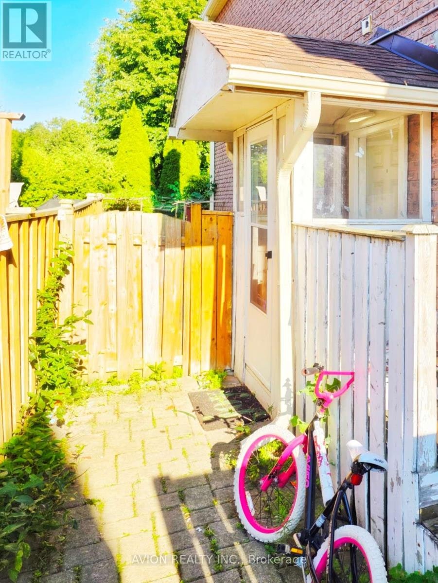 BSMT-55 Central Park Drive, Markham, ON, L3P 7E4 - 13
