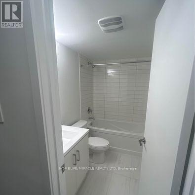 81-39 Honeycrisp Crescent, Vaughan, ON, L4K 0N6 - 4
