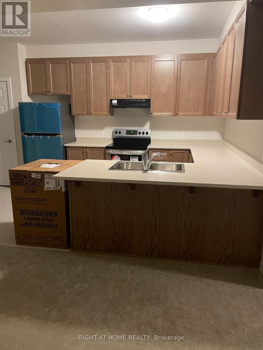 618 Allied Mews E, Ottawa, ON, K2S 3A2 - 3