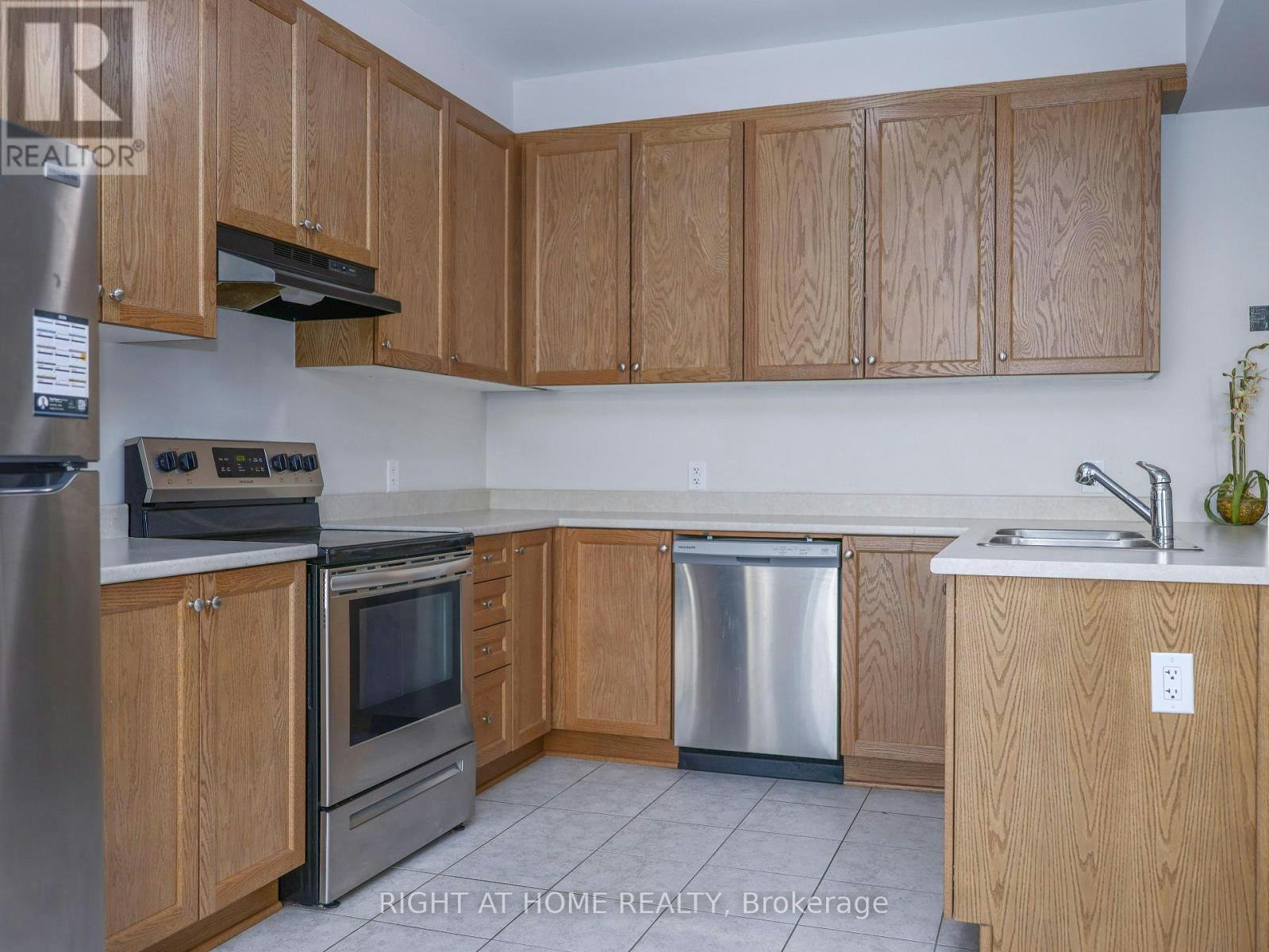 618 Allied Mews E, Ottawa, ON, K2S 3A2 - 7