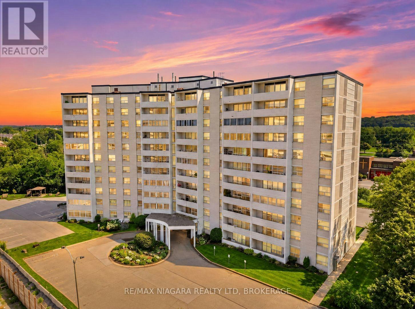 102-35 Towering Heights Boulevard, St. Catharines, ON, L2T 3G8