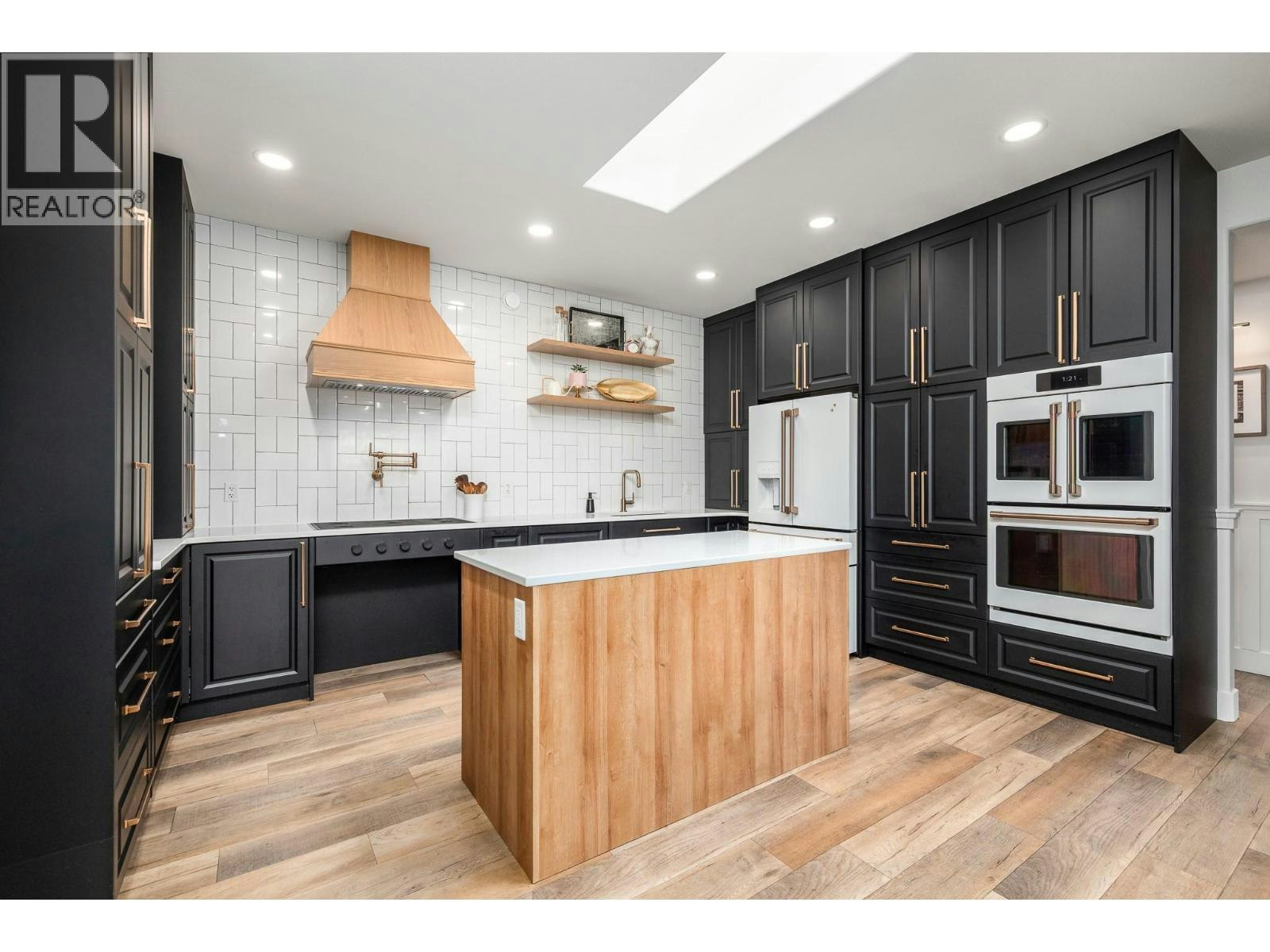1941 SE 18 Street, Salmon Arm, BC, V1E 1L4