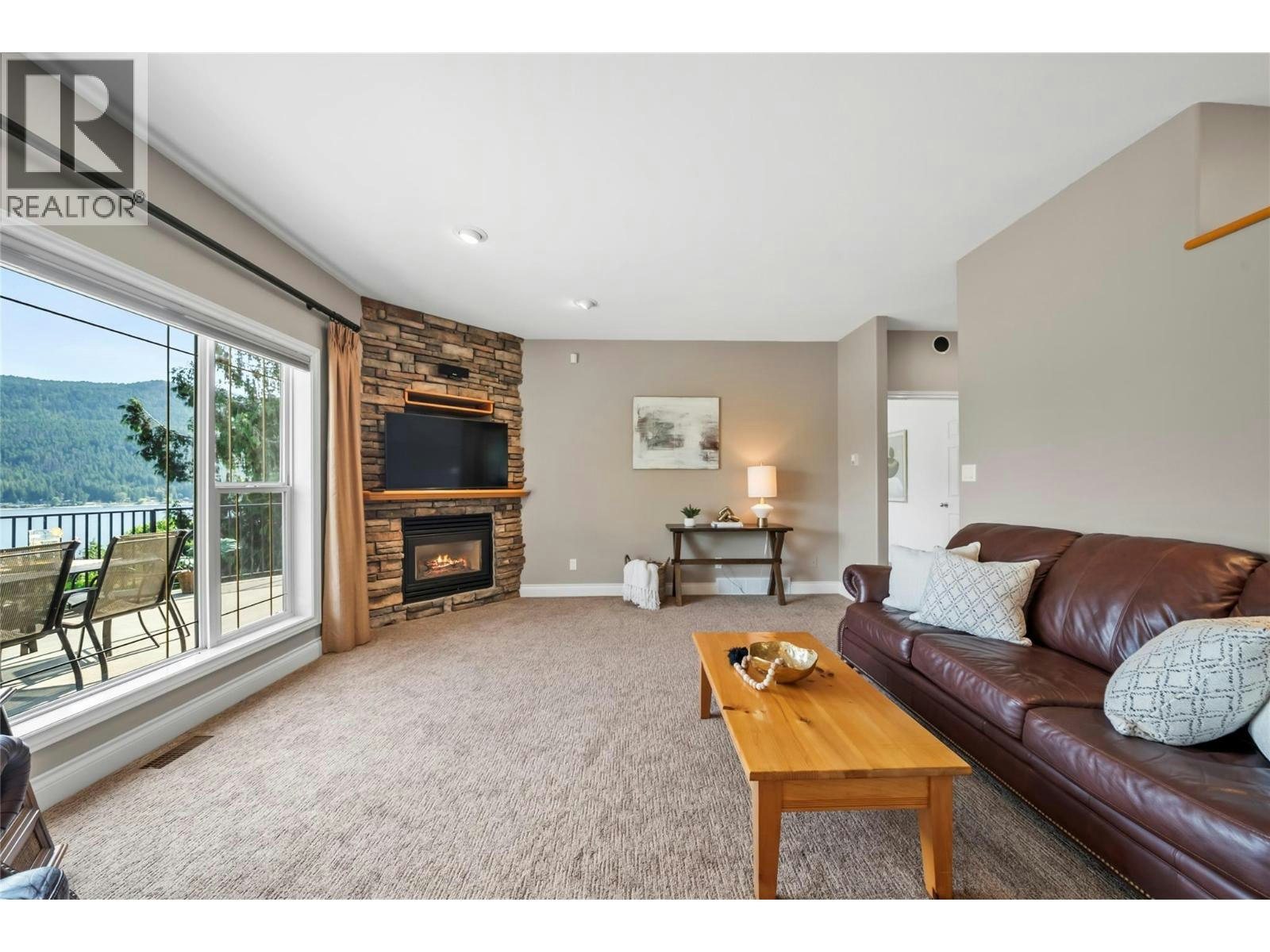 2459 Marine Place, Blind Bay, BC, V0E 1H1 - 9