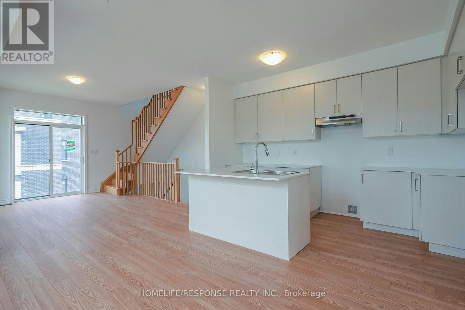331 Okanagan Path S, Oshawa, ON, L1H 6T9 - 2