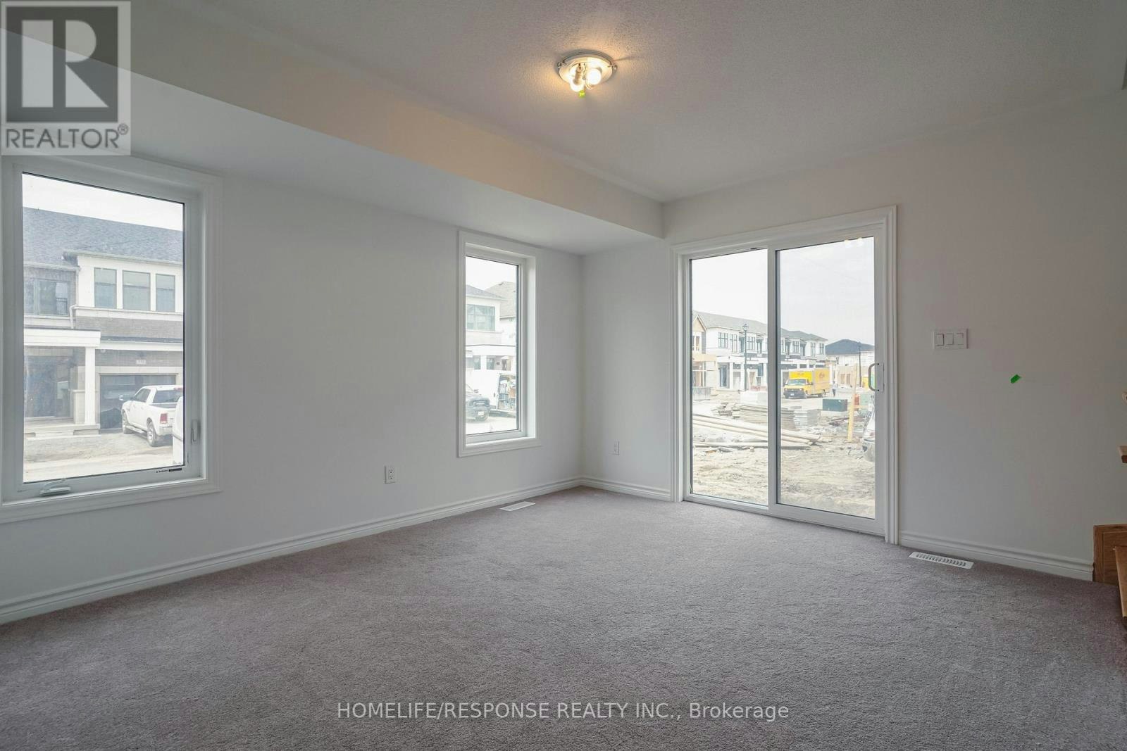 331 Okanagan Path S, Oshawa, ON, L1H 6T9 - 8