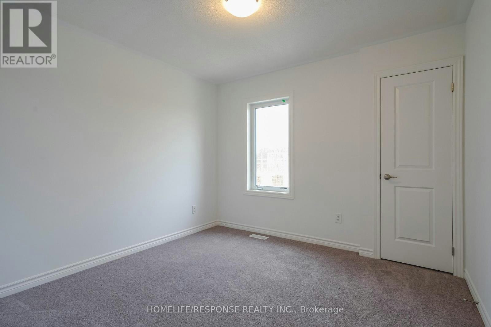 331 Okanagan Path S, Oshawa, ON, L1H 6T9 - 6