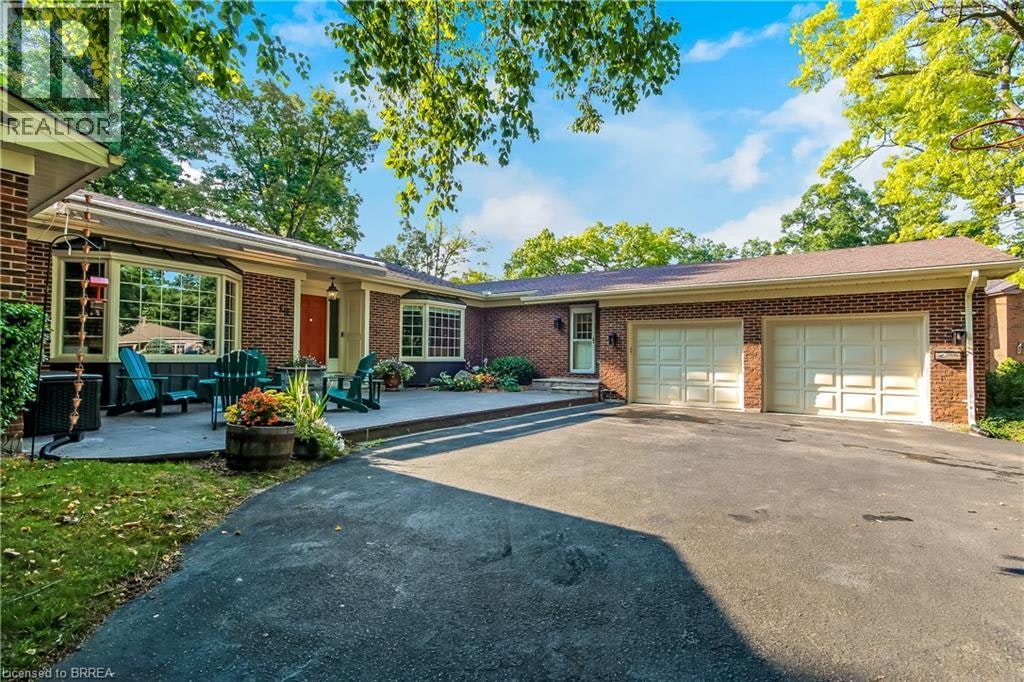19 Oakley Road, Brantford, ON, N3T 5J9