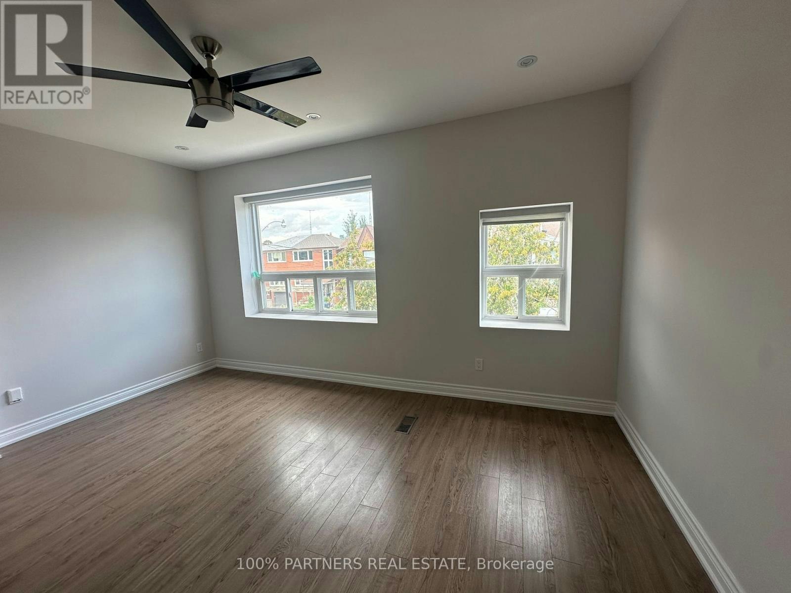 210 Bellwoods Avenue, Toronto, ON, M6J 2R1 - 2