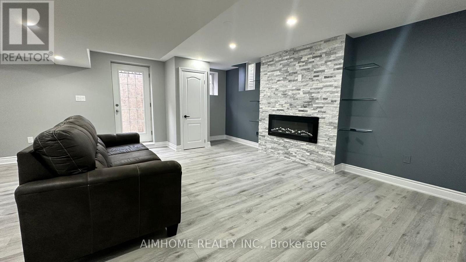 2169 Hillmount Drive, Oakville, ON, L6M 0H9 - 2