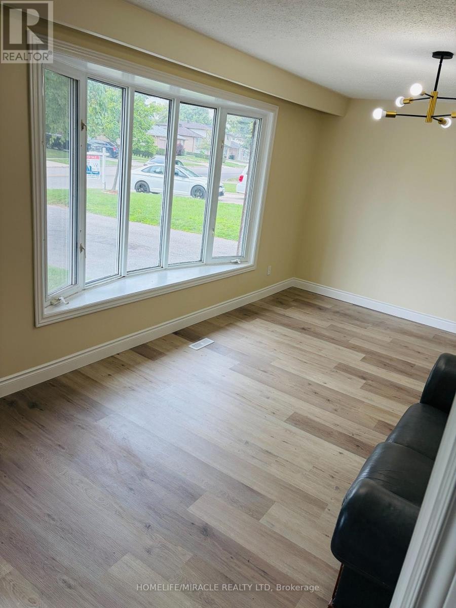 1129 Valentine Drive, Cambridge, ON, N3H 2N9 - 4