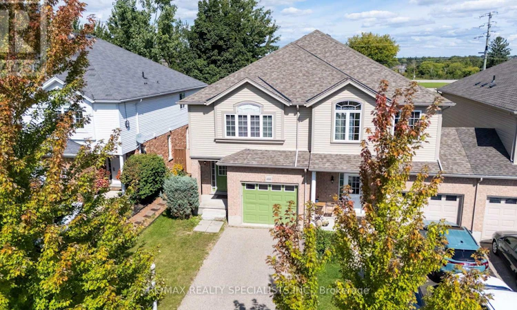 466 Bronco Crescent