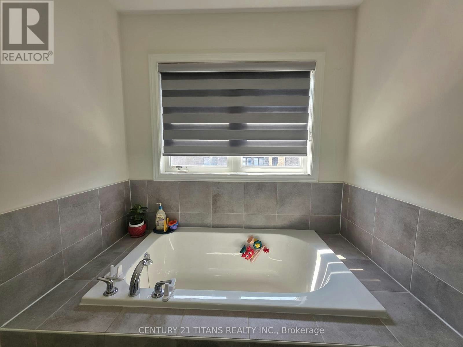 236 Fleetwood Drive, Oshawa, ON, L1K 3E7 - 36