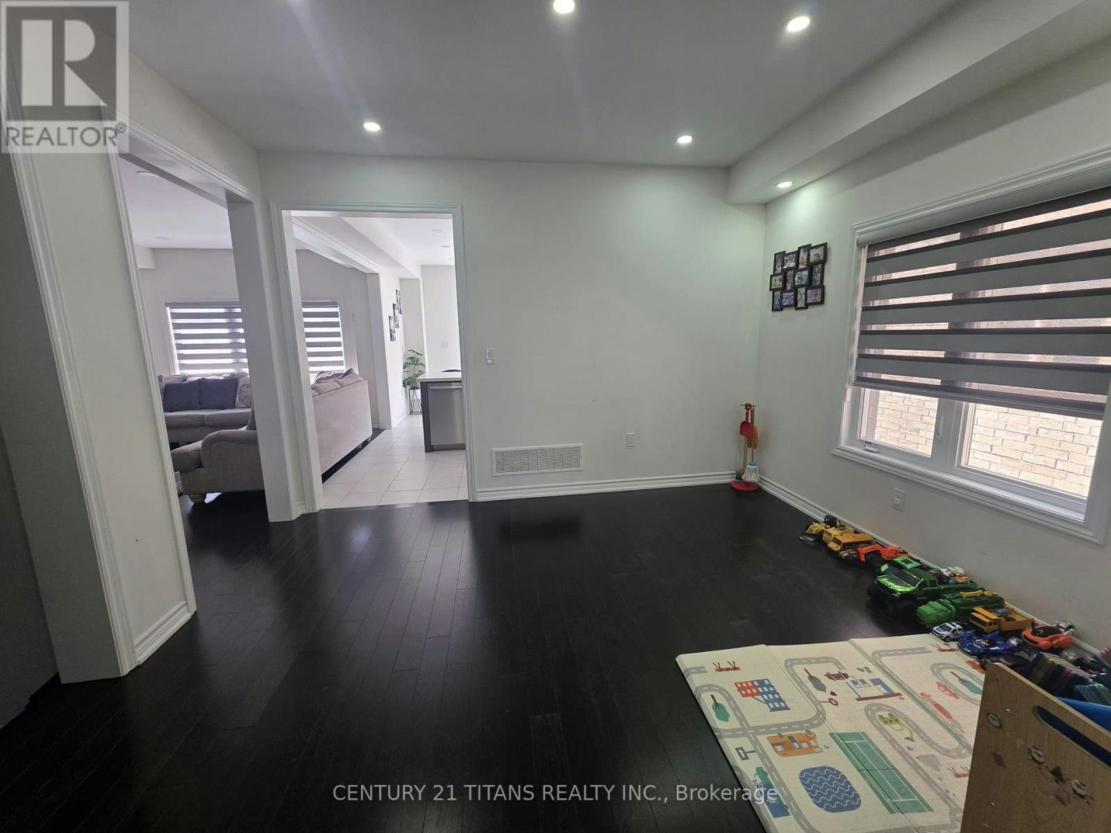 236 Fleetwood Drive, Oshawa, ON, L1K 3E7 - 9