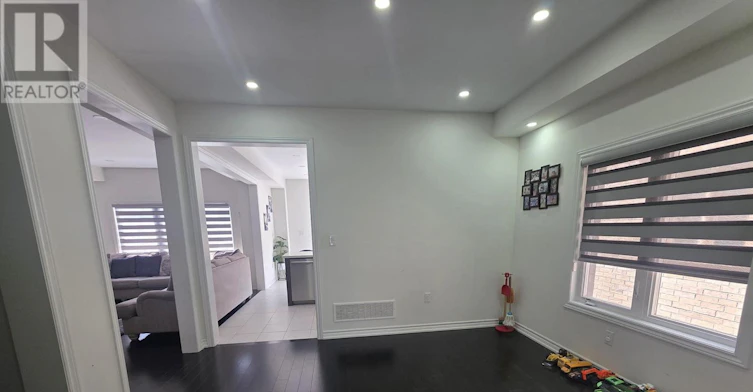 236 Fleetwood Drive, Oshawa, ON, L1K 3E7 - 9