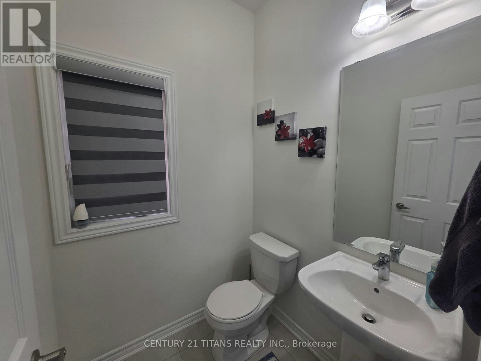 236 Fleetwood Drive, Oshawa, ON, L1K 3E7 - 7