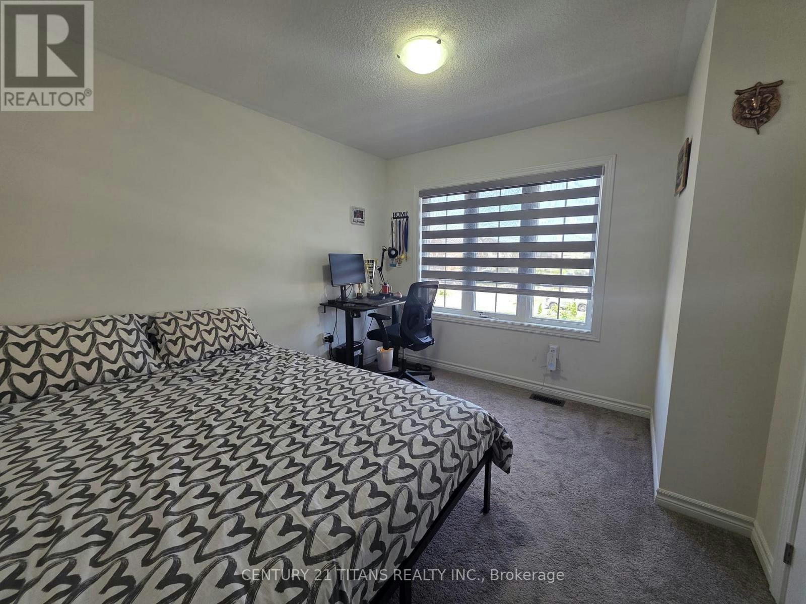 236 Fleetwood Drive, Oshawa, ON, L1K 3E7 - 24