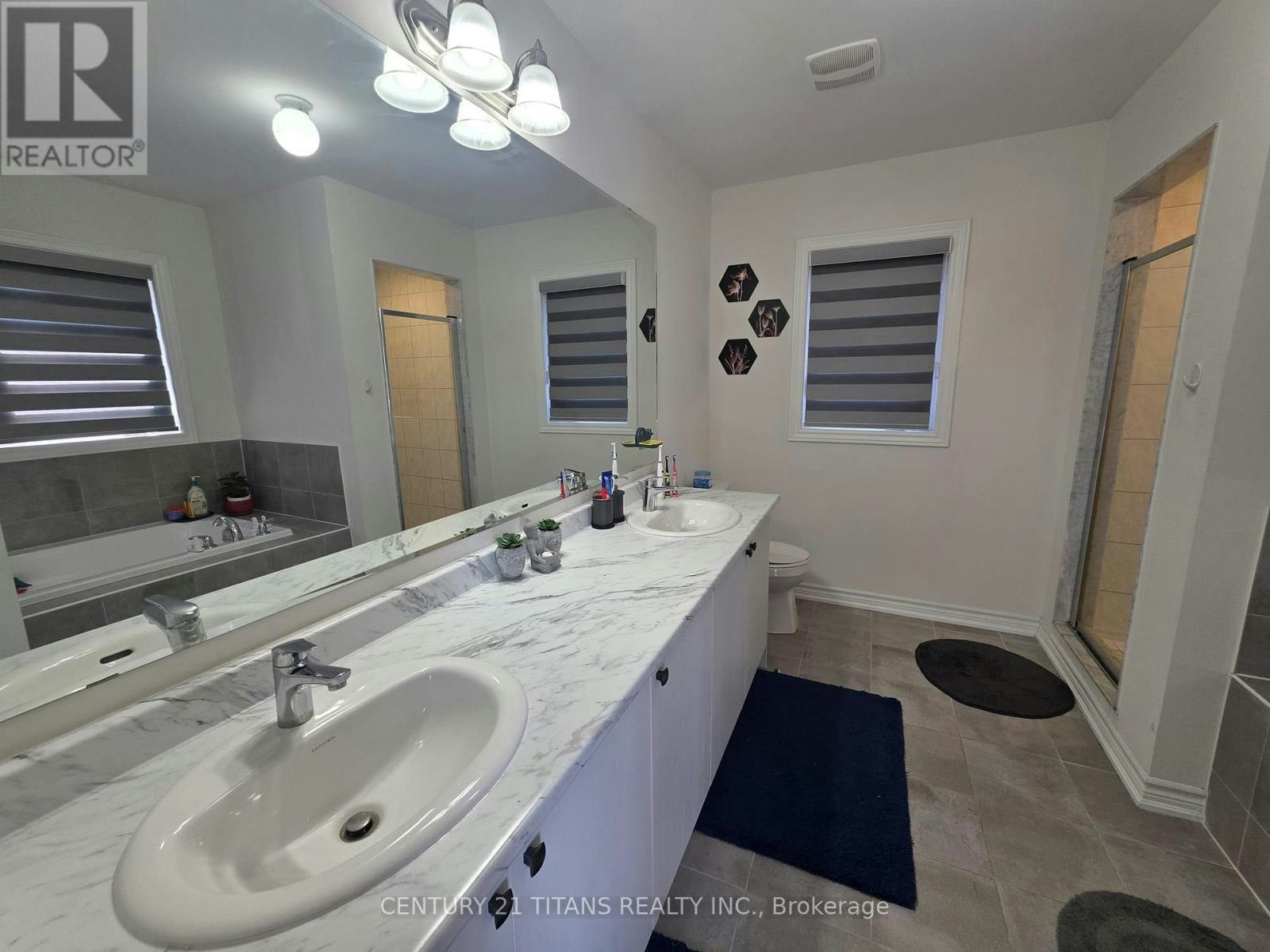 236 Fleetwood Drive, Oshawa, ON, L1K 3E7 - 35