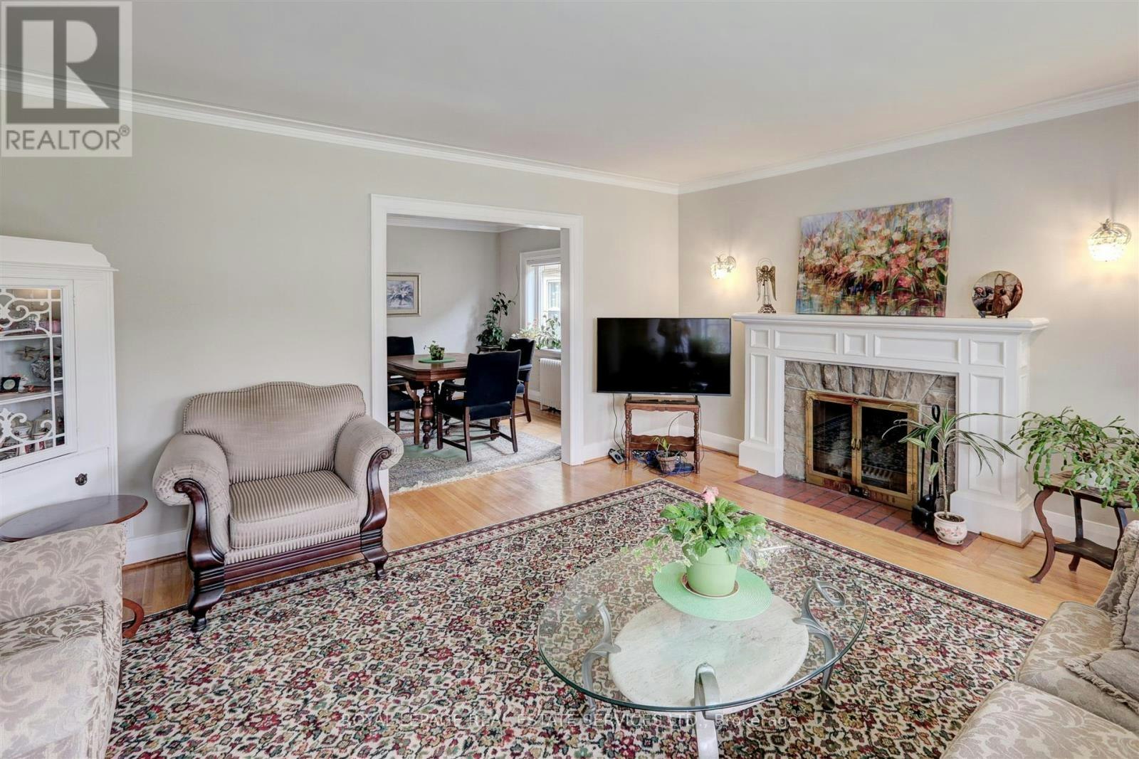 83 Brentwood Road S, Toronto, ON, M8Z 3N4 - 5