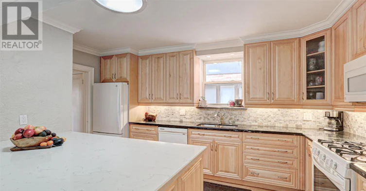 83 Brentwood Road S, Toronto, ON, M8Z 3N4 - 11