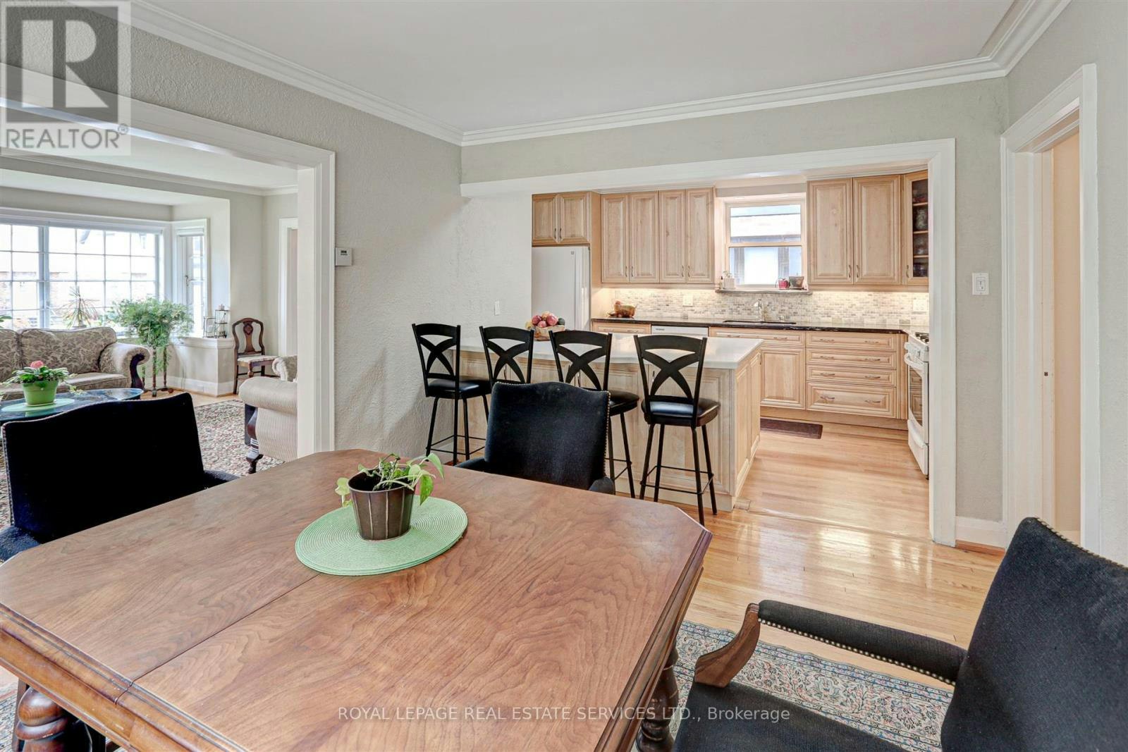 83 Brentwood Road S, Toronto, ON, M8Z 3N4 - 9