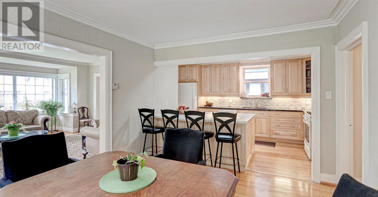 83 Brentwood Road S, Toronto, ON, M8Z 3N4 - 9