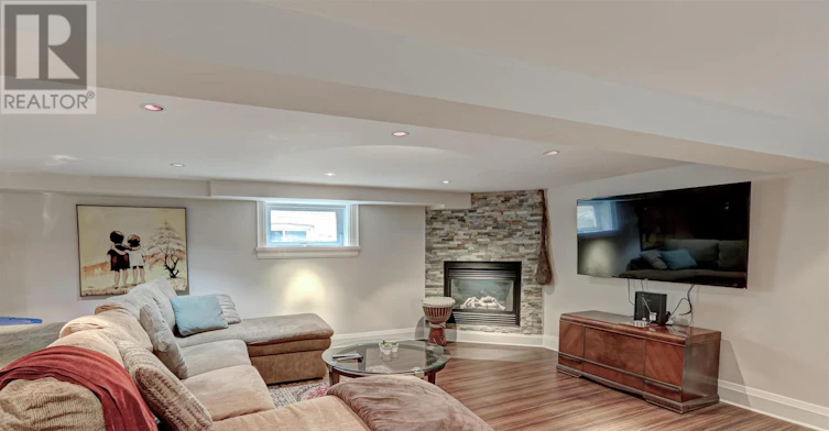 83 Brentwood Road S, Toronto, ON, M8Z 3N4 - 18