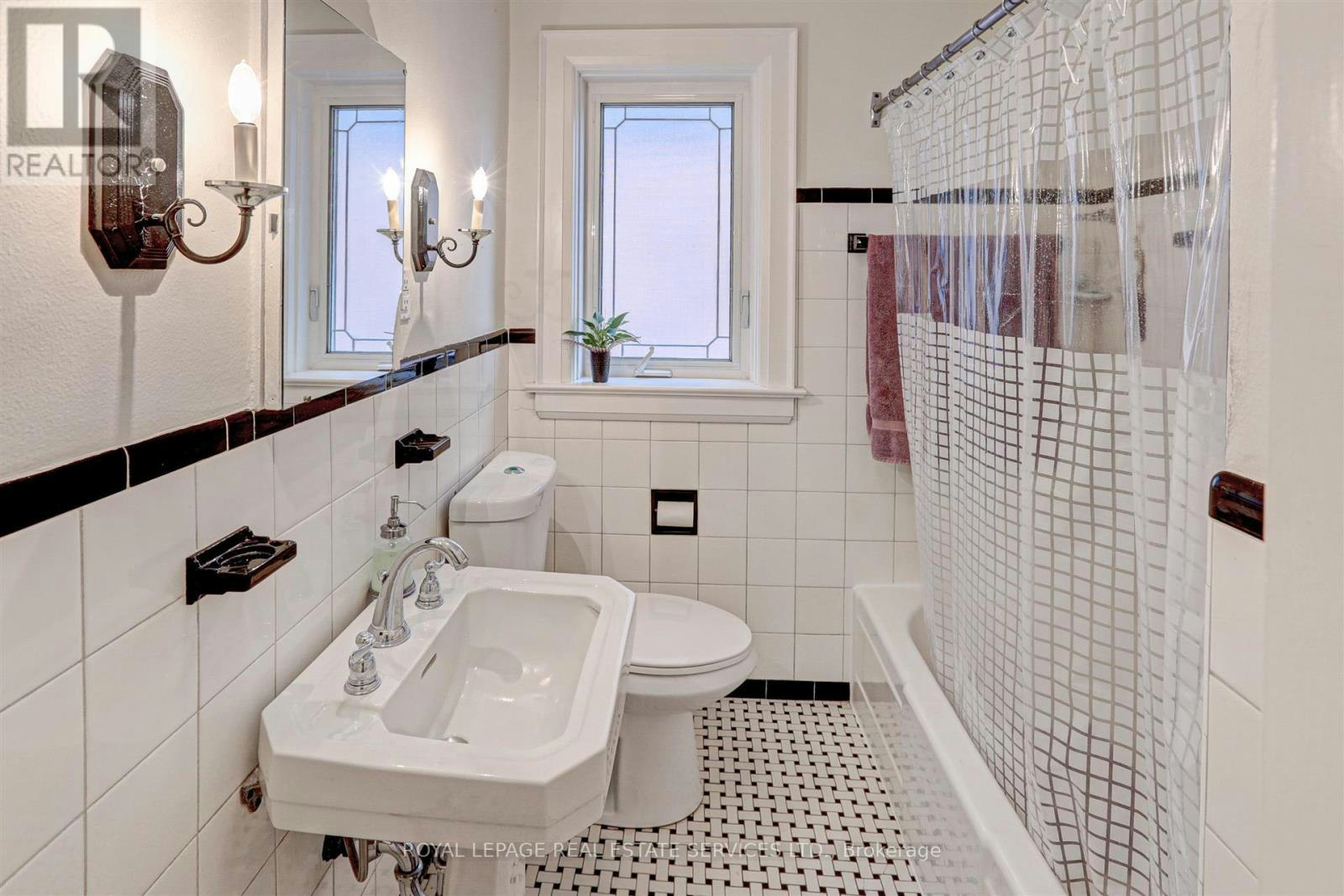 83 Brentwood Road S, Toronto, ON, M8Z 3N4 - 16