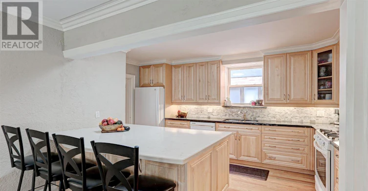 83 Brentwood Road S, Toronto, ON, M8Z 3N4 - 10