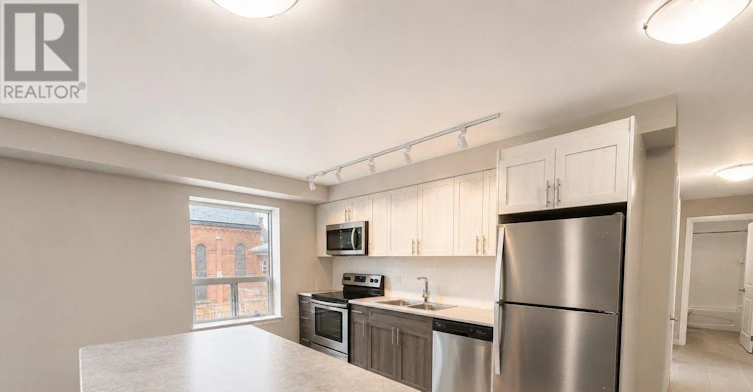 504-99 Church Street, St. Catharines, ON, L2R 3E1 - 4